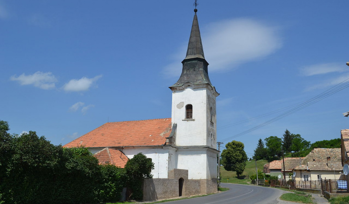 Kalvínsky kostol v Pavlovciach